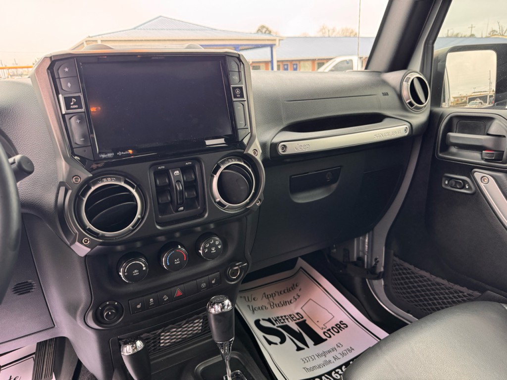 2016 Jeep Wrangler Image 9
