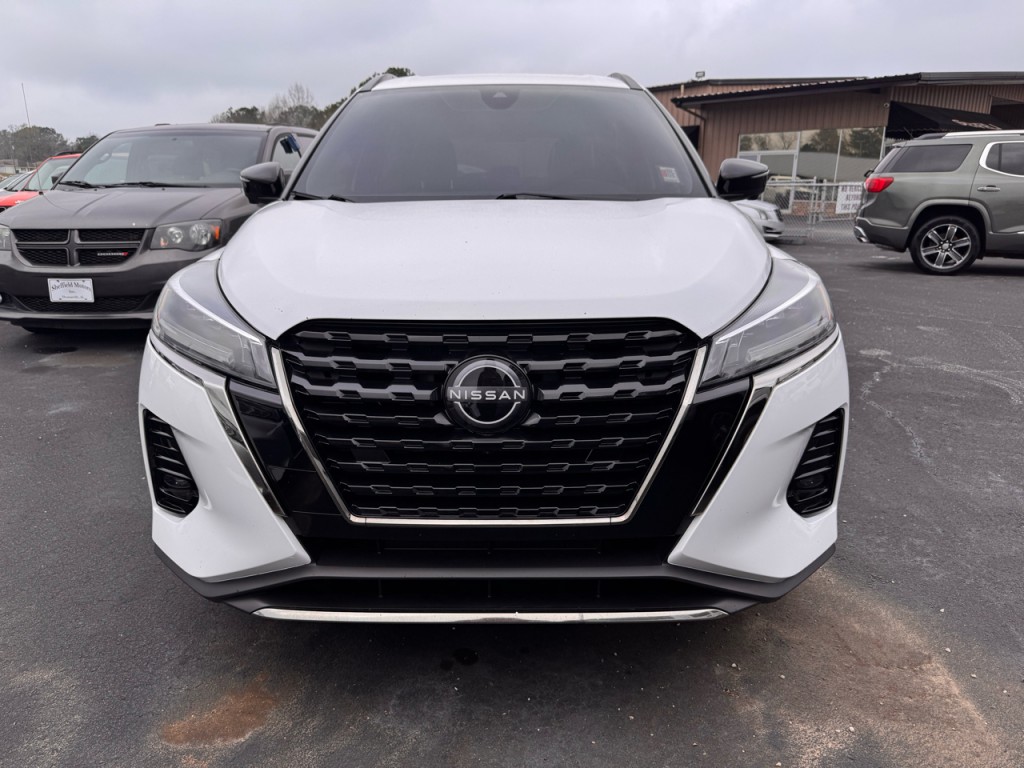 2023 Nissan Kicks Image 2