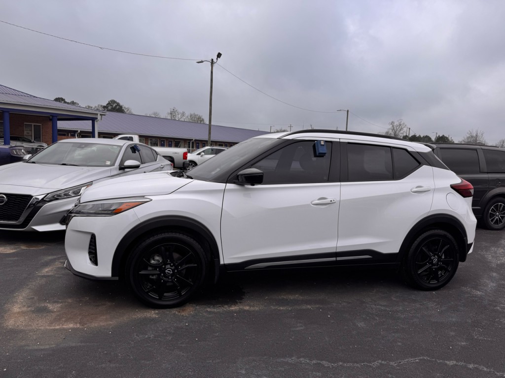 2023 Nissan Kicks Image 3