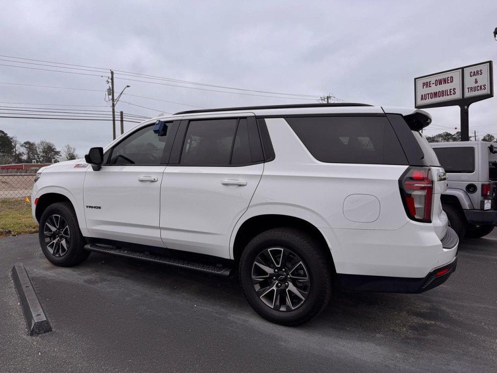 2021 Chevrolet Tahoe Image 2