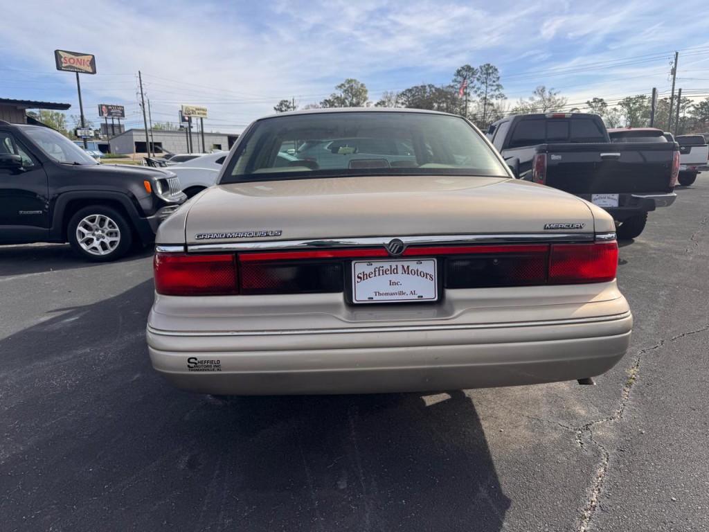 1997 Mercury Grand Marquis Image 4