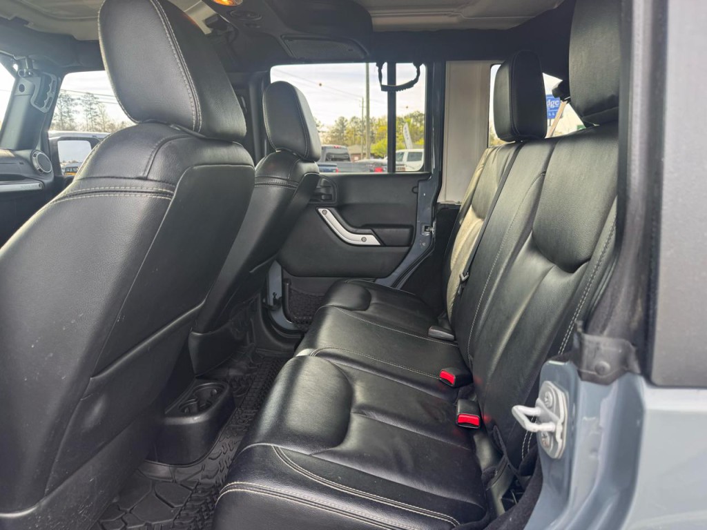 2015 Jeep Wrangler Image 6