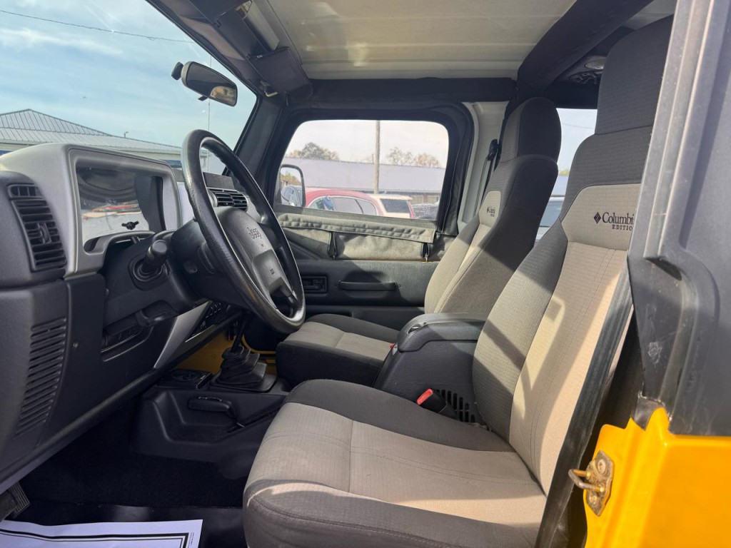 2004 Jeep Wrangler Image 5