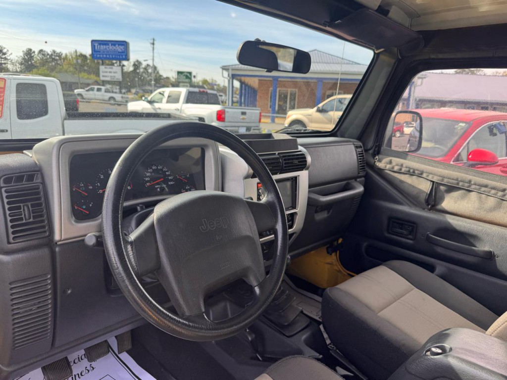 2004 Jeep Wrangler Image 8
