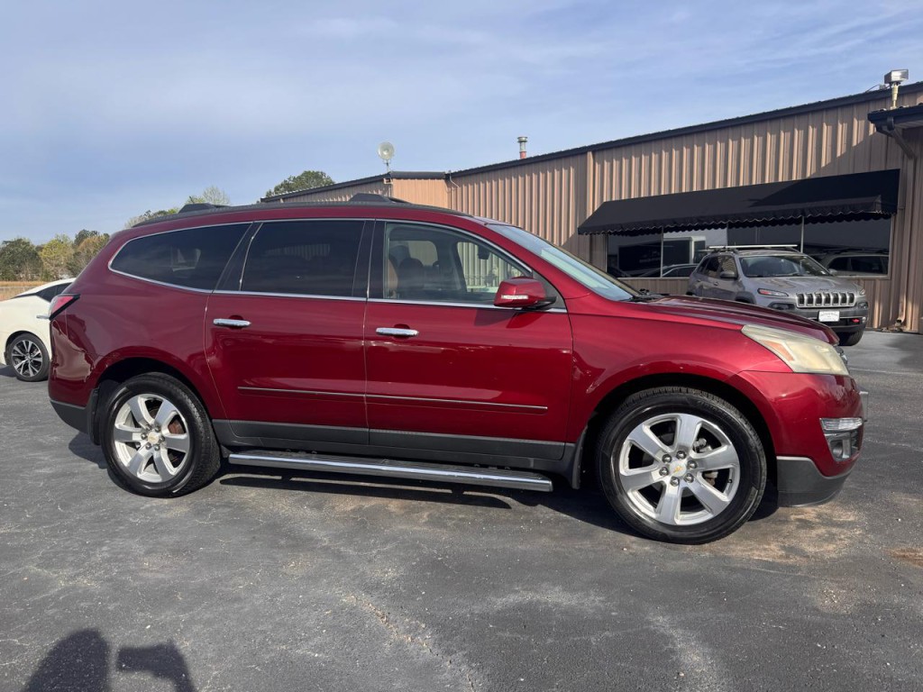 2016 Chevrolet Traverse Image 1