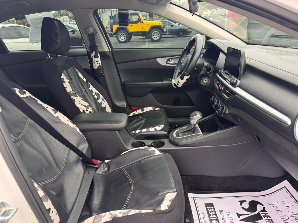 2022 Kia Forte Image 8