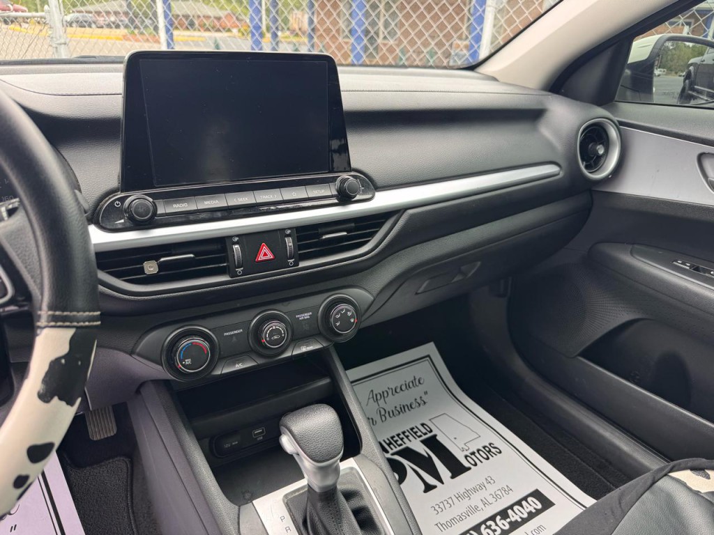 2022 Kia Forte Image 9
