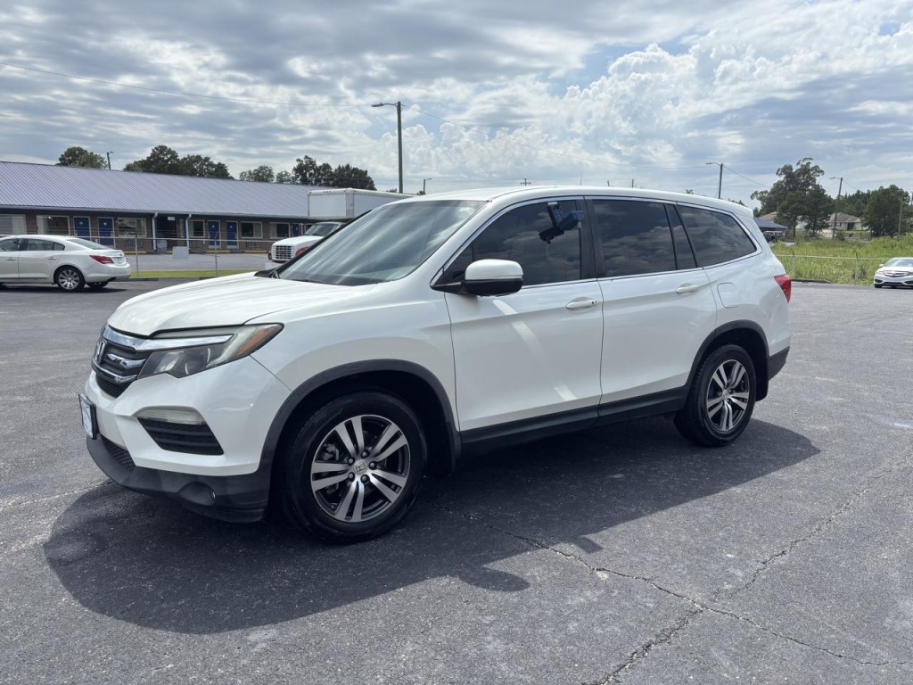 2017 Honda Pilot Image 1