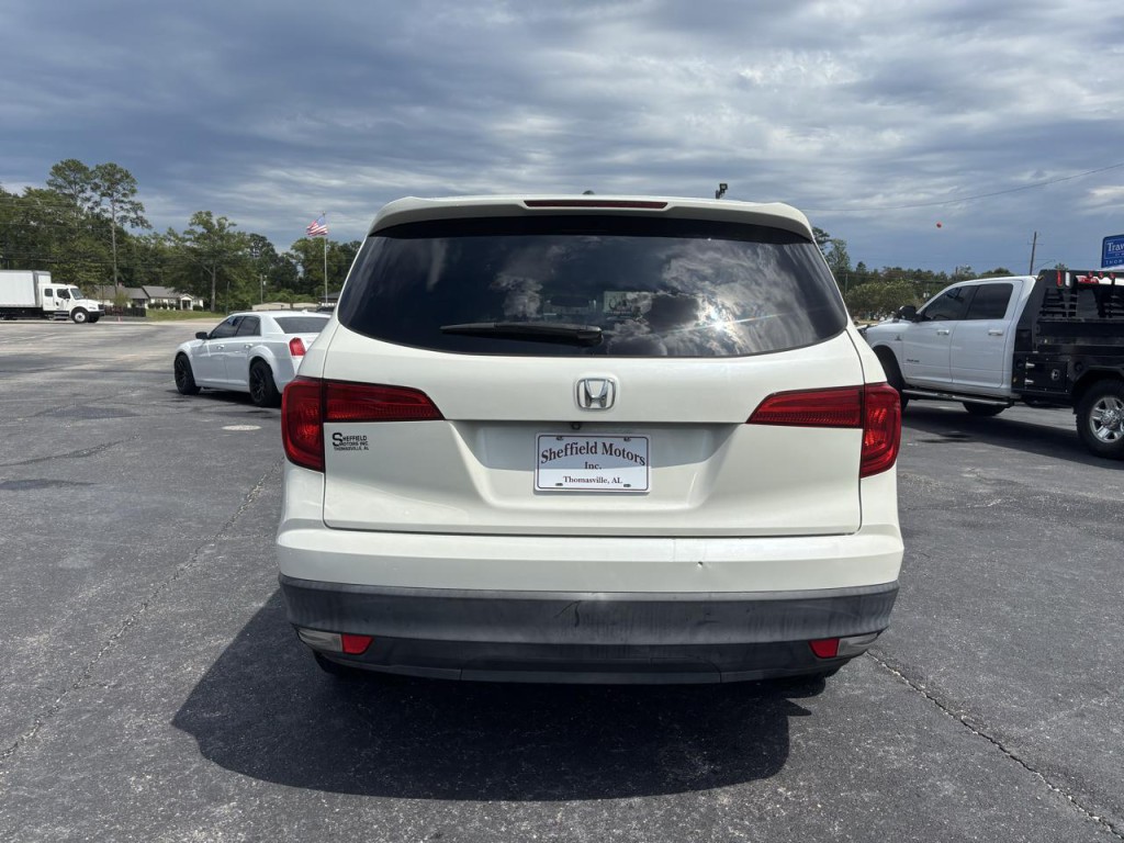 2017 Honda Pilot Image 2