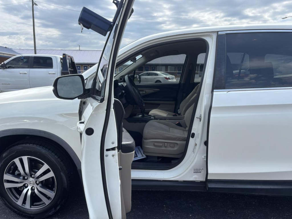 2017 Honda Pilot Image 5