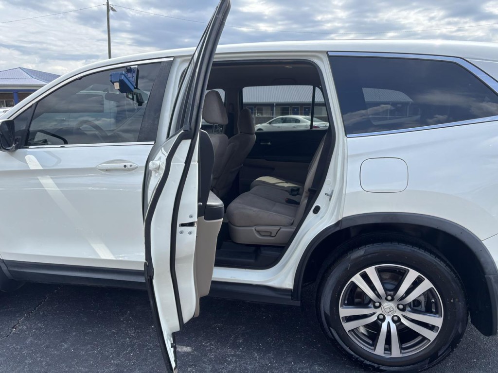 2017 Honda Pilot Image 6