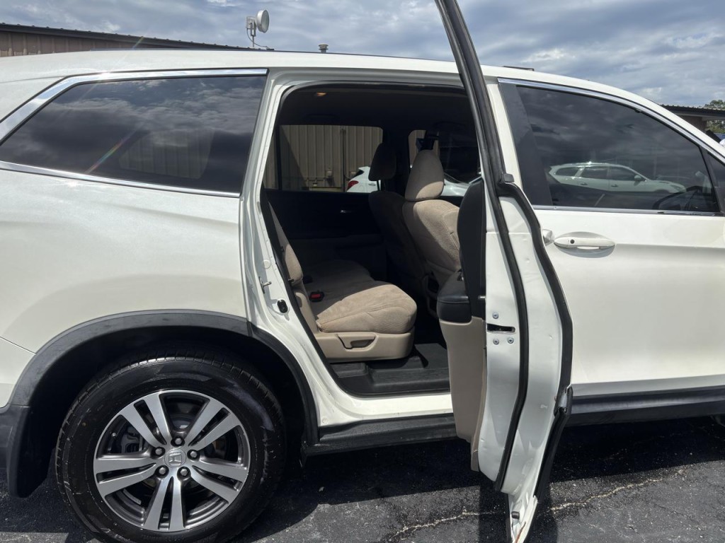 2017 Honda Pilot Image 7