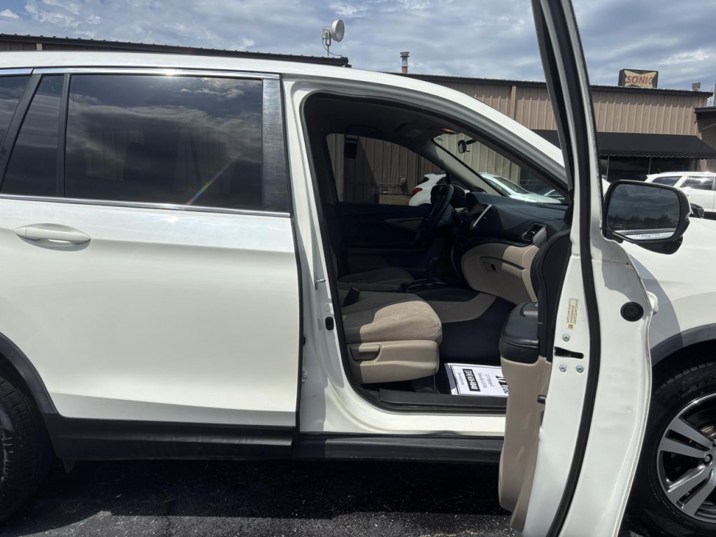 2017 Honda Pilot Image 8