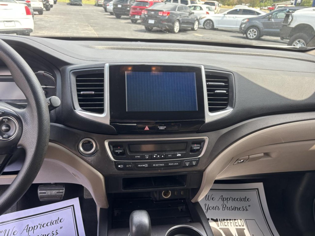 2017 Honda Pilot Image 9