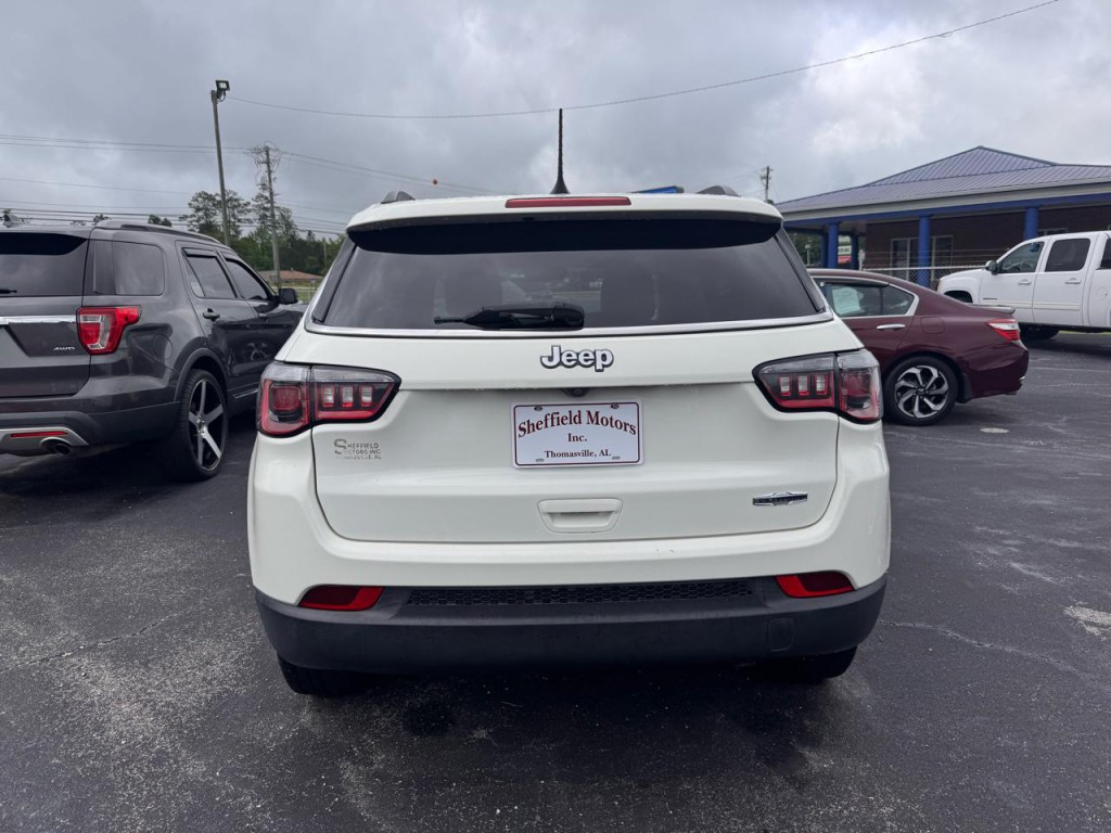 2020 Jeep Compass Image 2