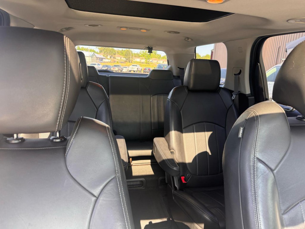 2016 GMC Acadia Image 9