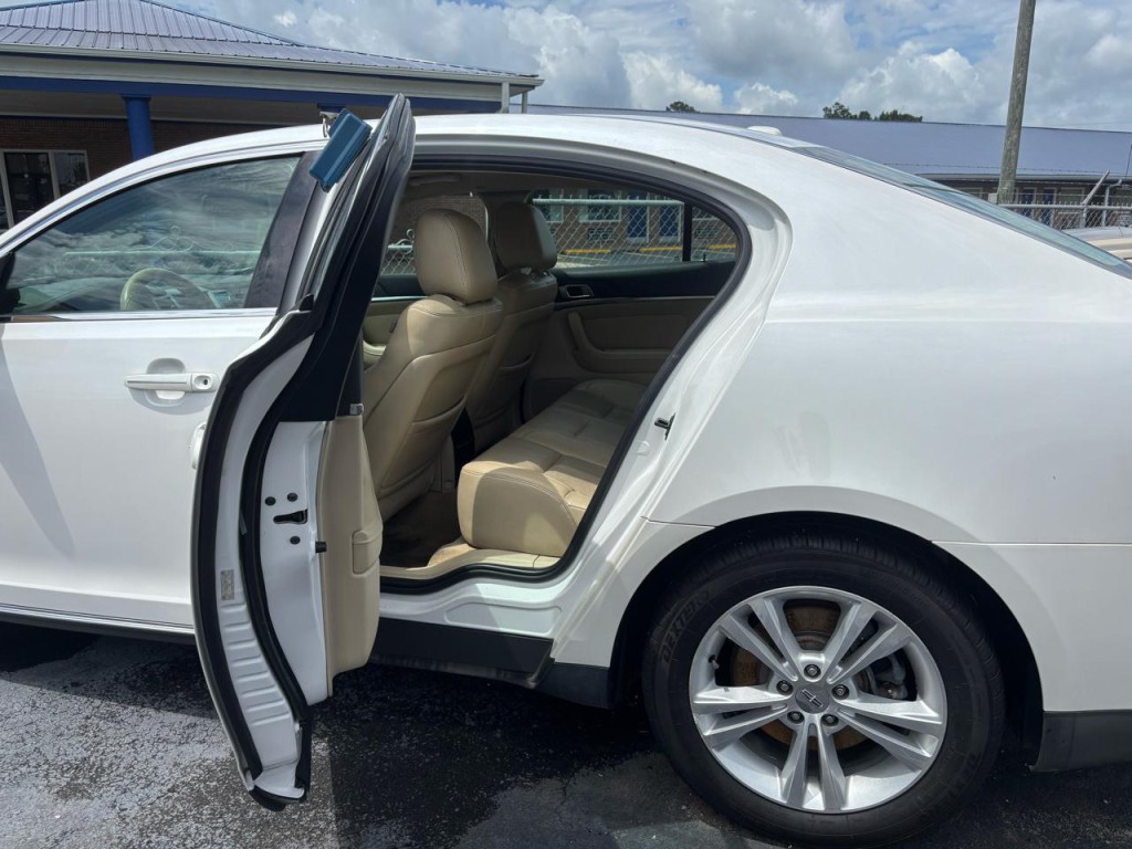 2012 Lincoln MKS Image 6