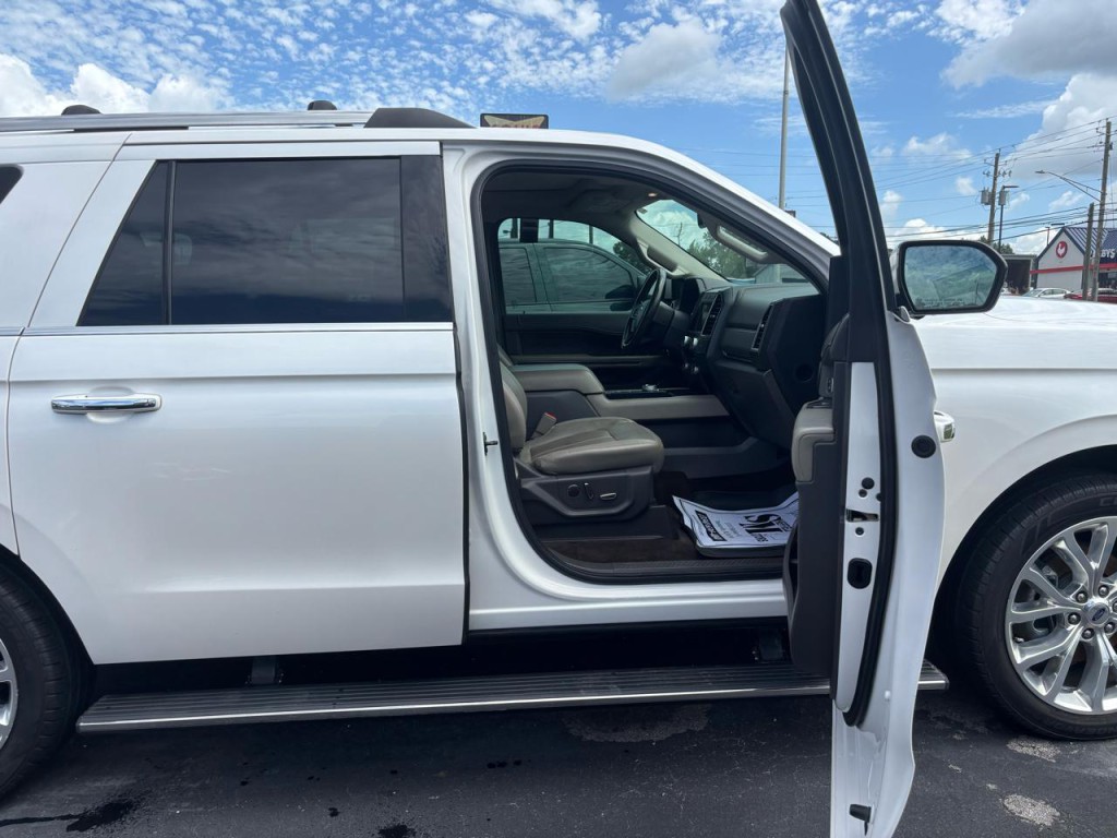 2018 Ford Expedition Image 8