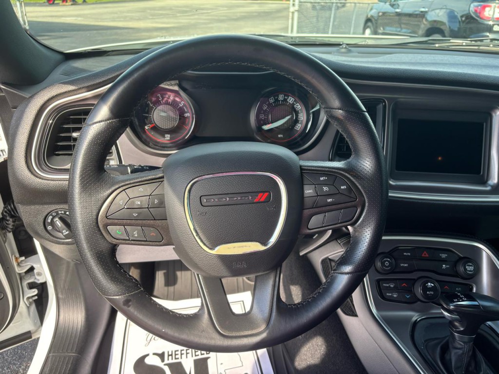 2021 Dodge Challenger Image 8