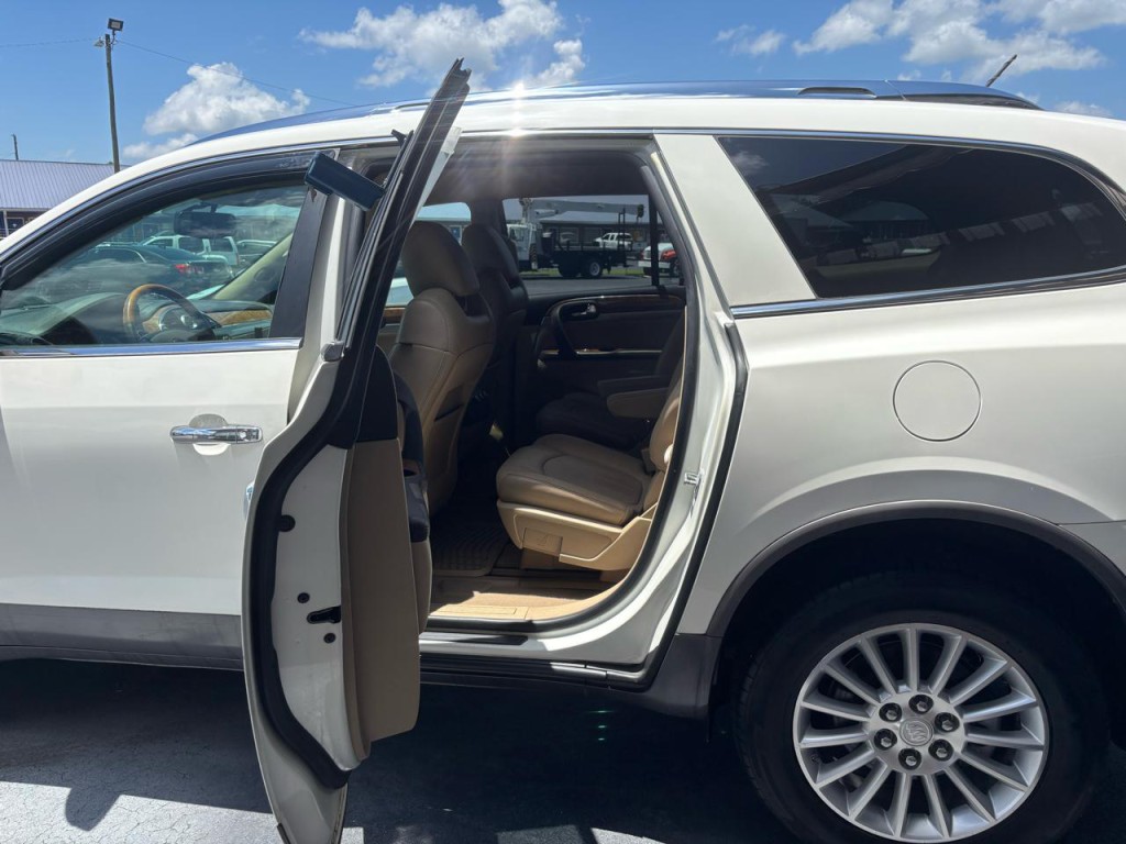 2012 Buick Enclave Image 6