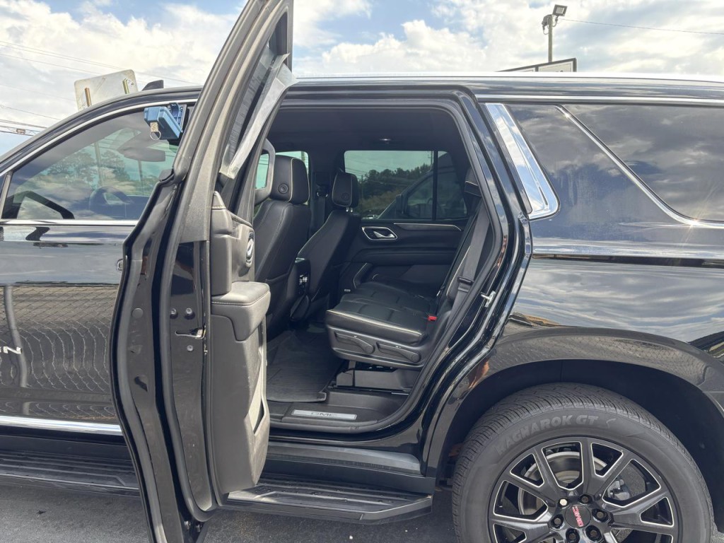 2021 GMC Yukon Image 6