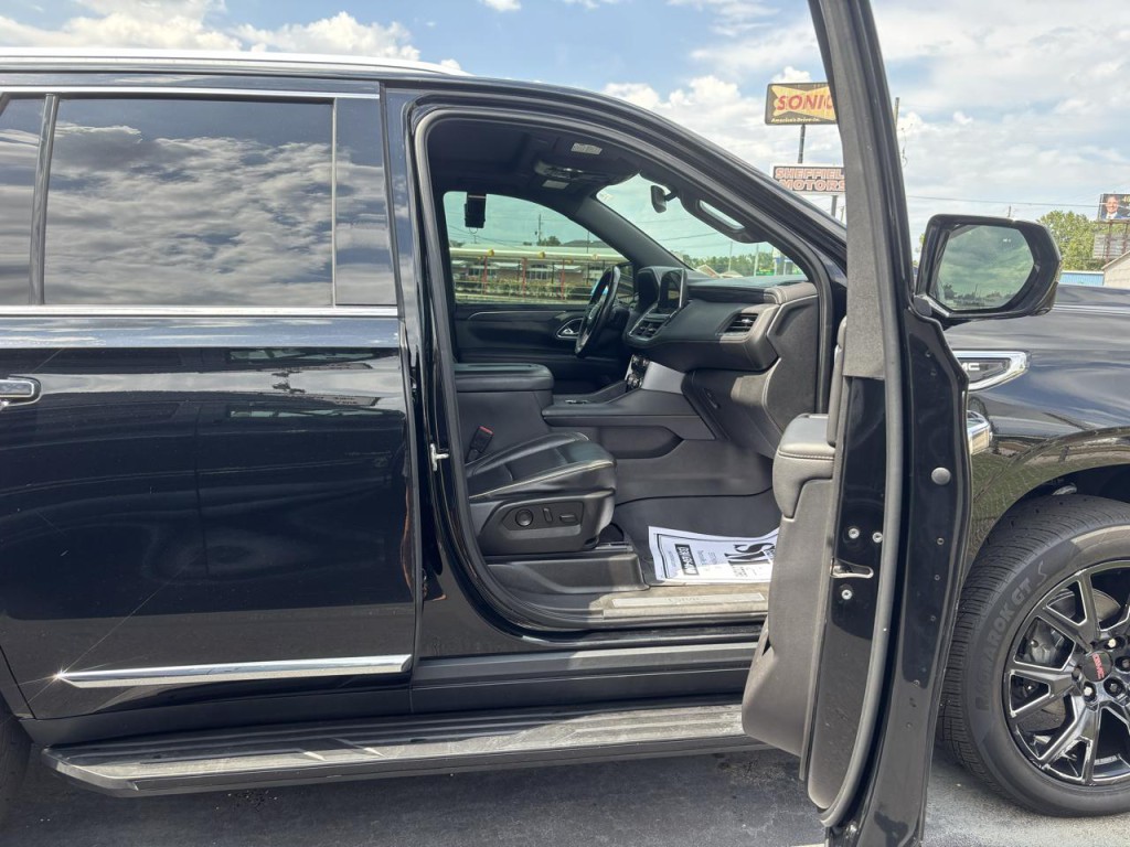 2021 GMC Yukon Image 8