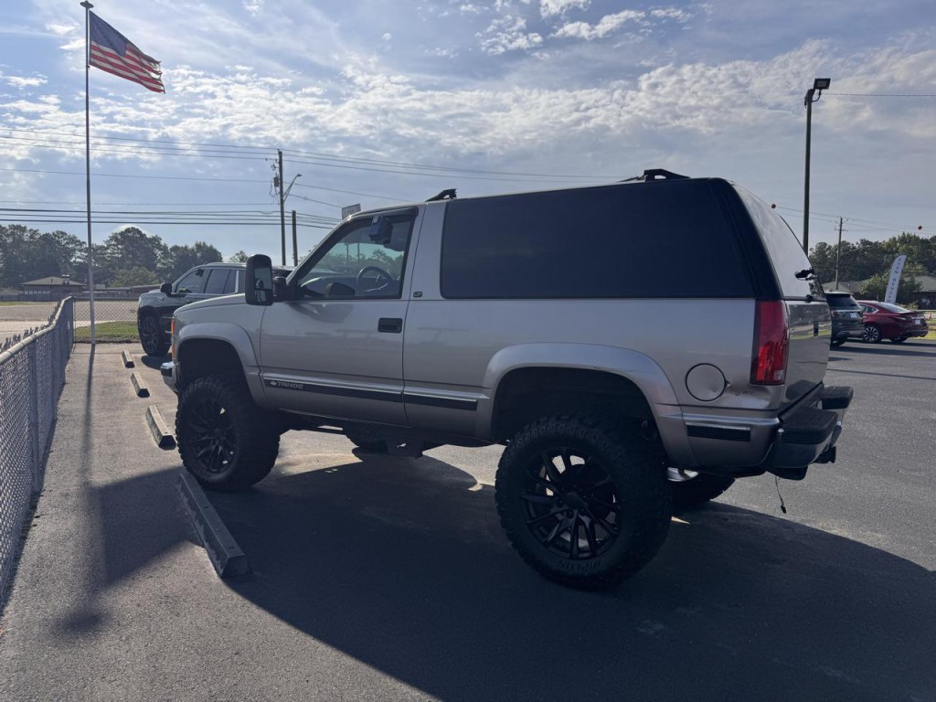 1999 Chevrolet Tahoe Image 4