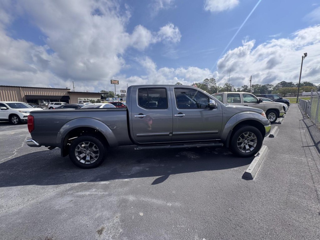 2017 Nissan Frontier Image 3