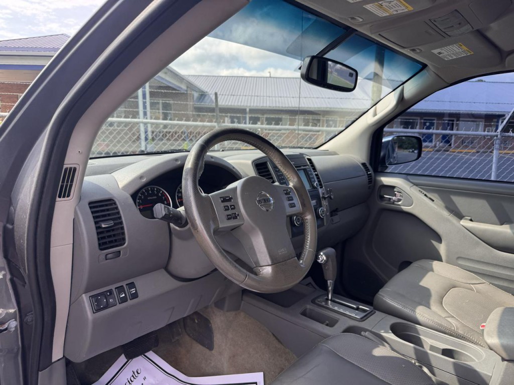 2017 Nissan Frontier Image 10