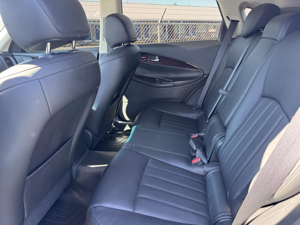 2016 INFINITI QX50 Image 6