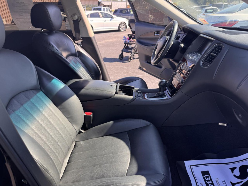 2016 INFINITI QX50 Image 8