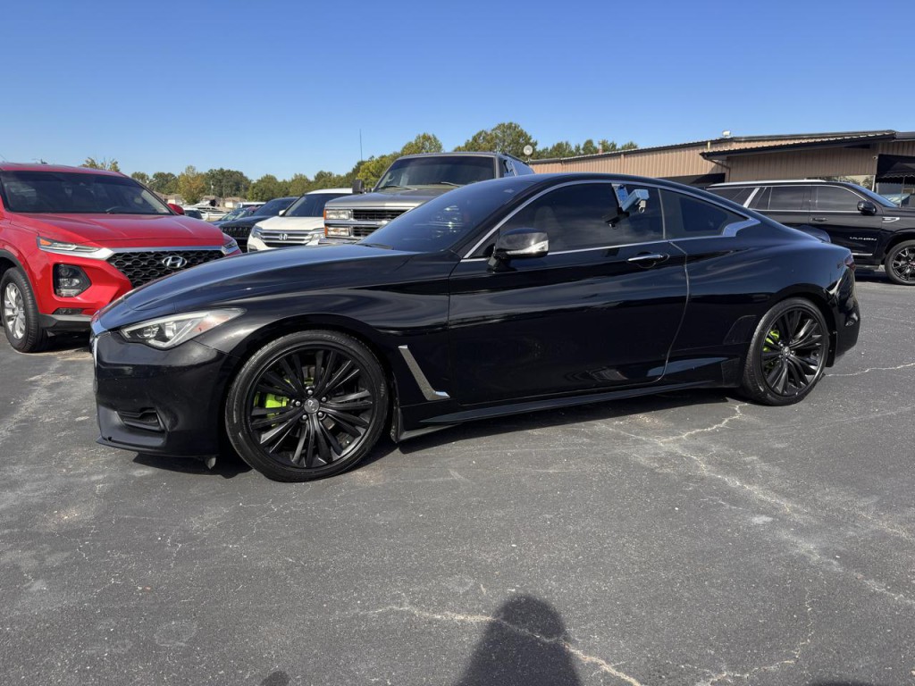 2019 INFINITI Q60 Image 1