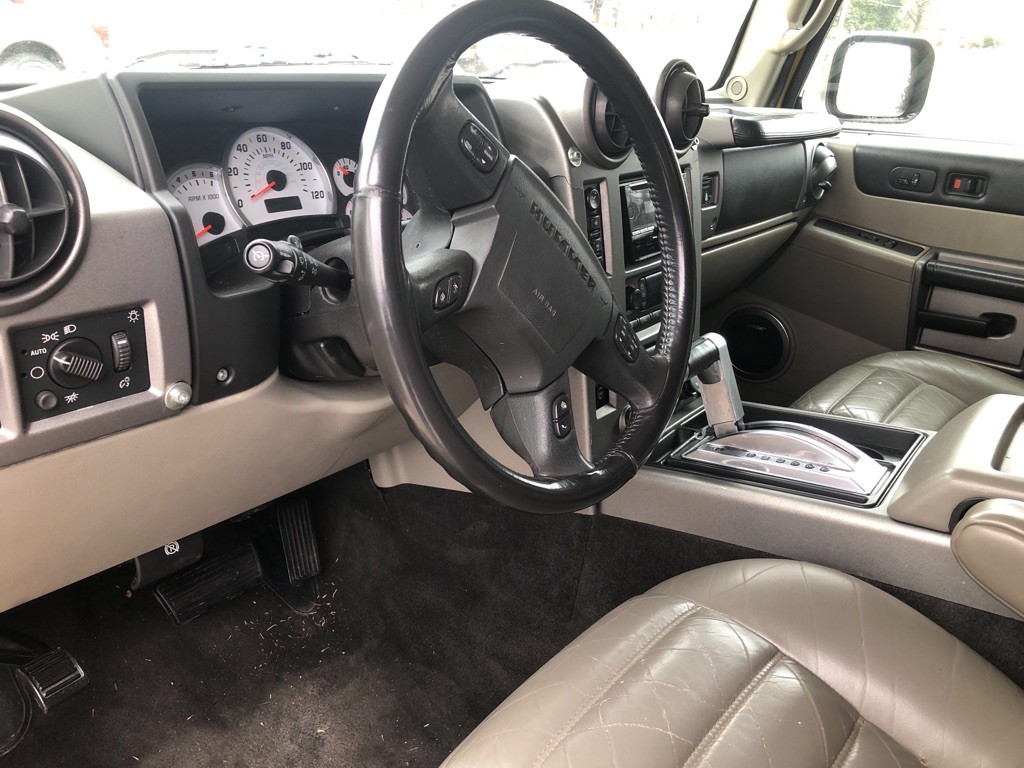 2003 HUMMER H2 Image 11