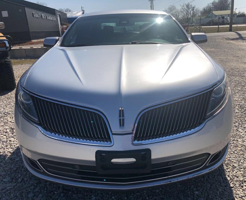 2013 Lincoln MKS Image 3