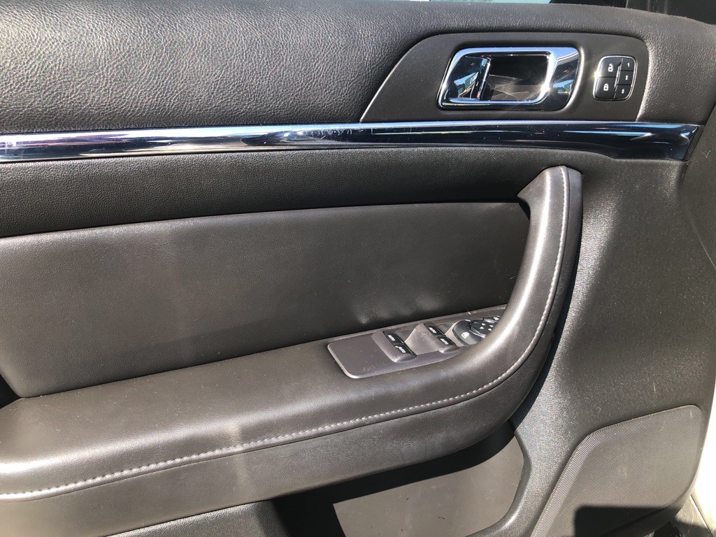 2013 Lincoln MKS Image 14