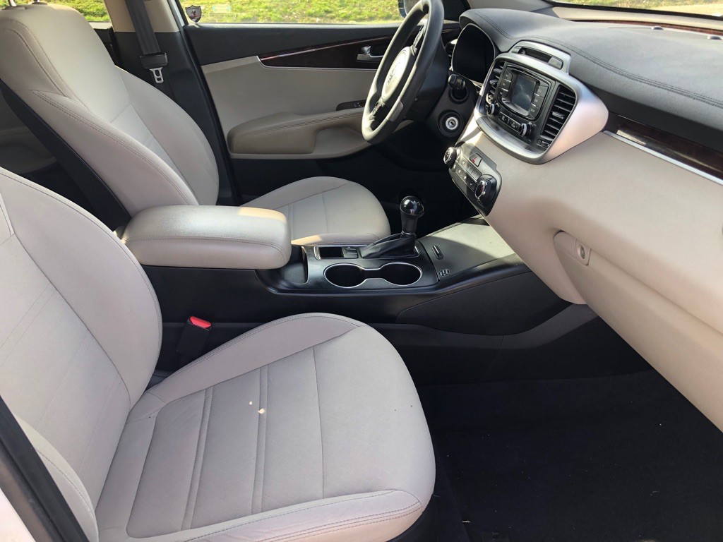 2016 Kia Sorento Image 11