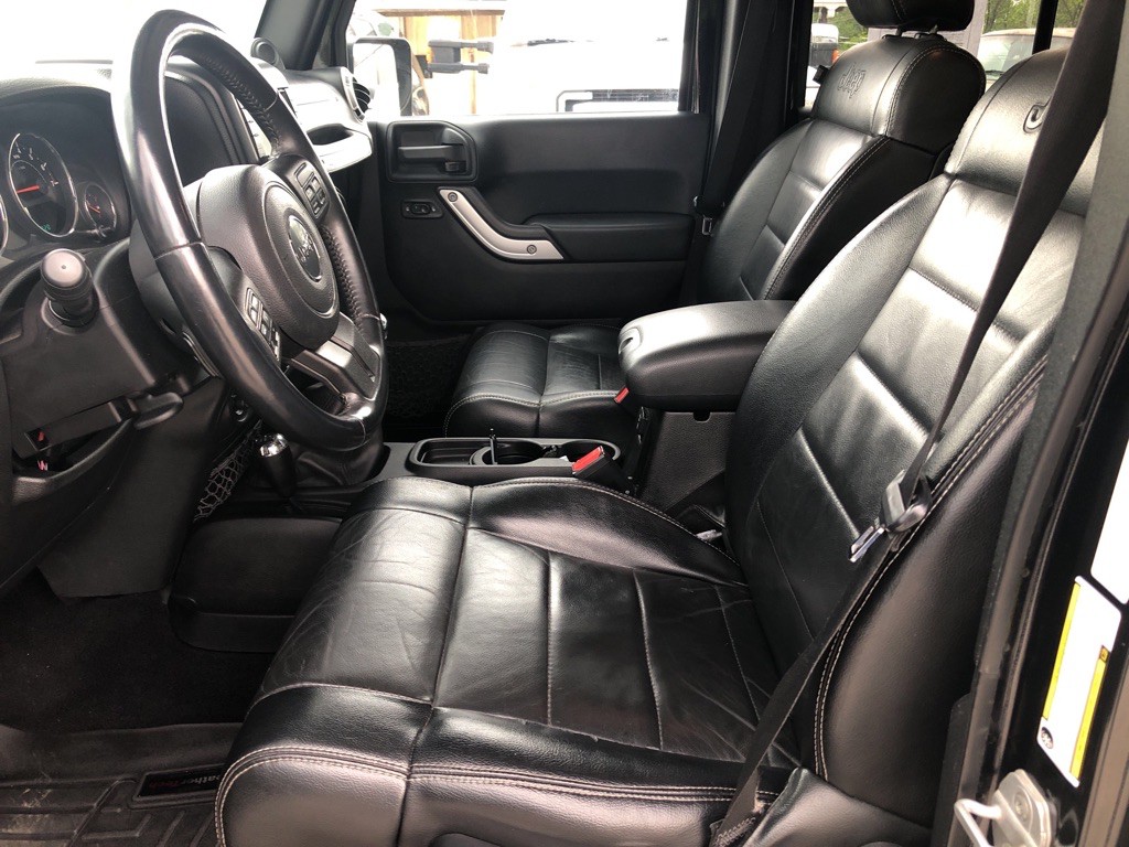 2012 Jeep Wrangler Unlimited Image 9