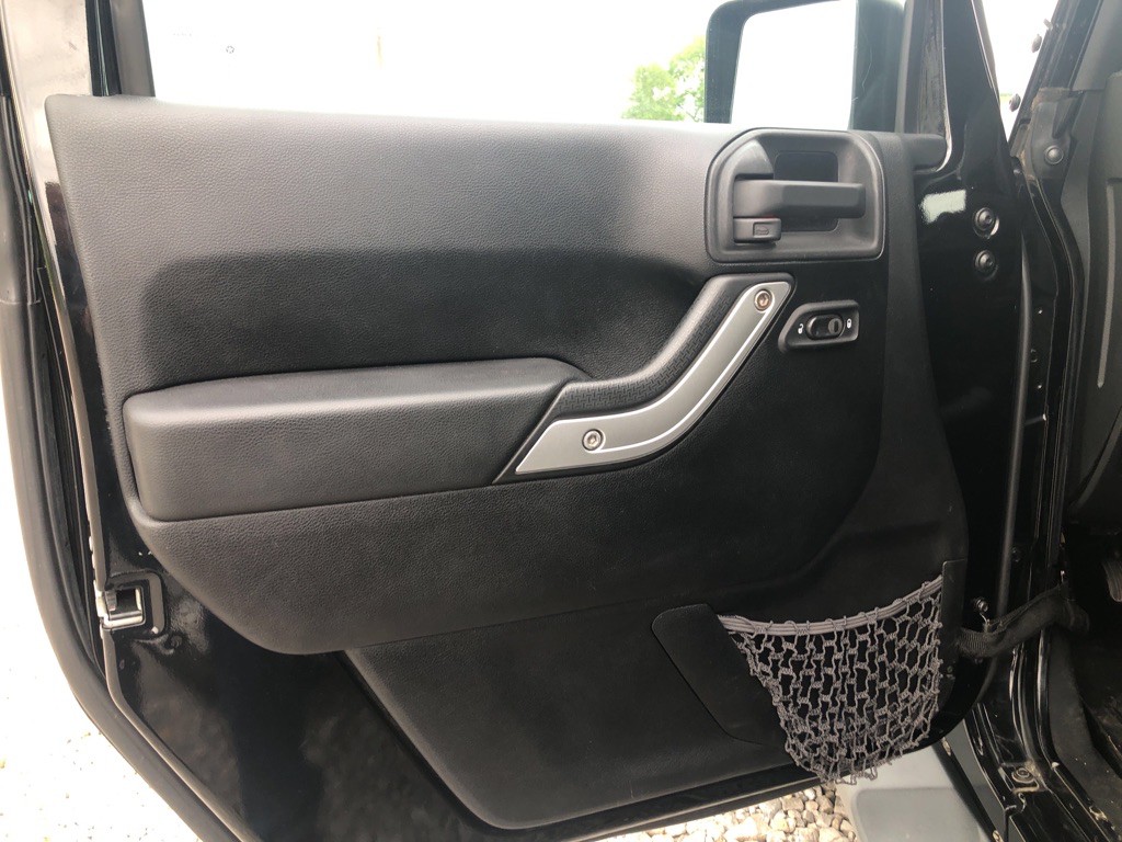 2012 Jeep Wrangler Unlimited Image 10