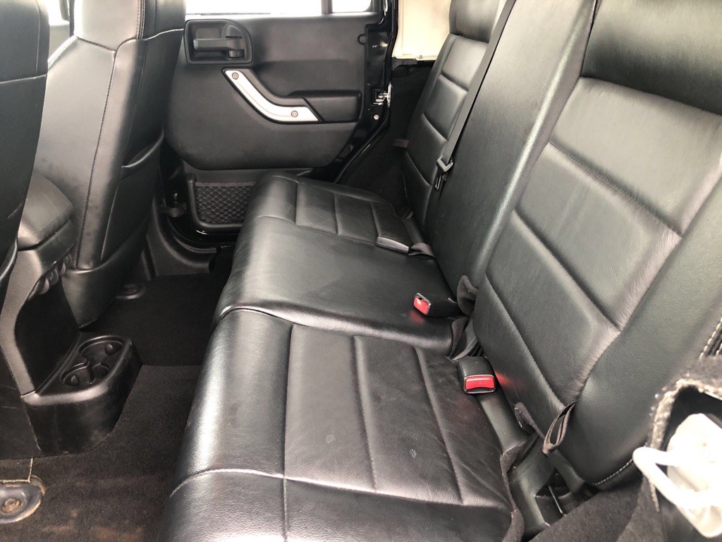 2012 Jeep Wrangler Unlimited Image 11