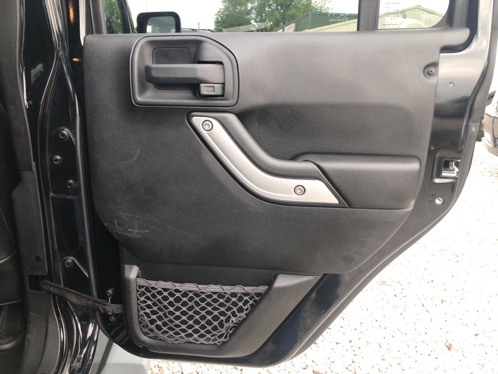 2012 Jeep Wrangler Unlimited Image 14