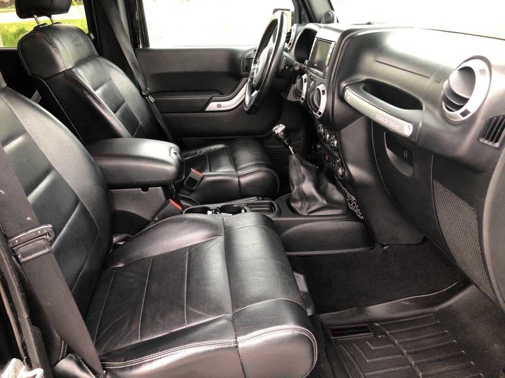 2012 Jeep Wrangler Unlimited Image 15