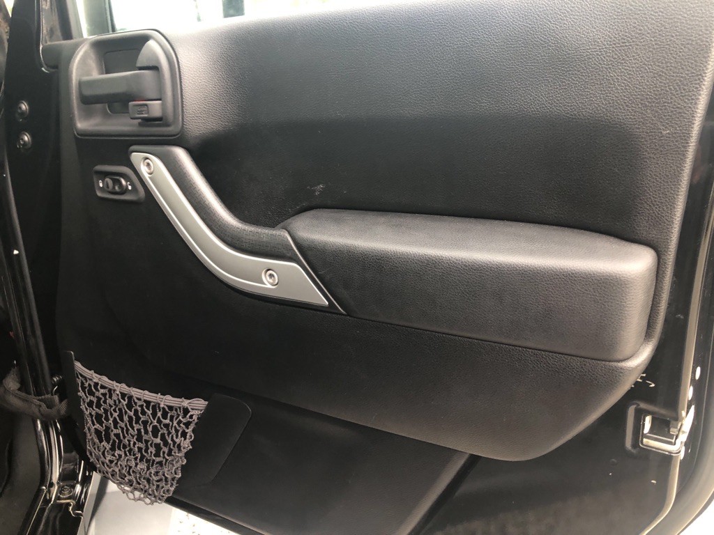 2012 Jeep Wrangler Unlimited Image 16