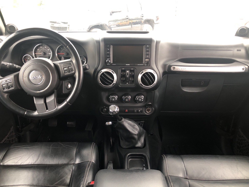 2012 Jeep Wrangler Unlimited Image 17