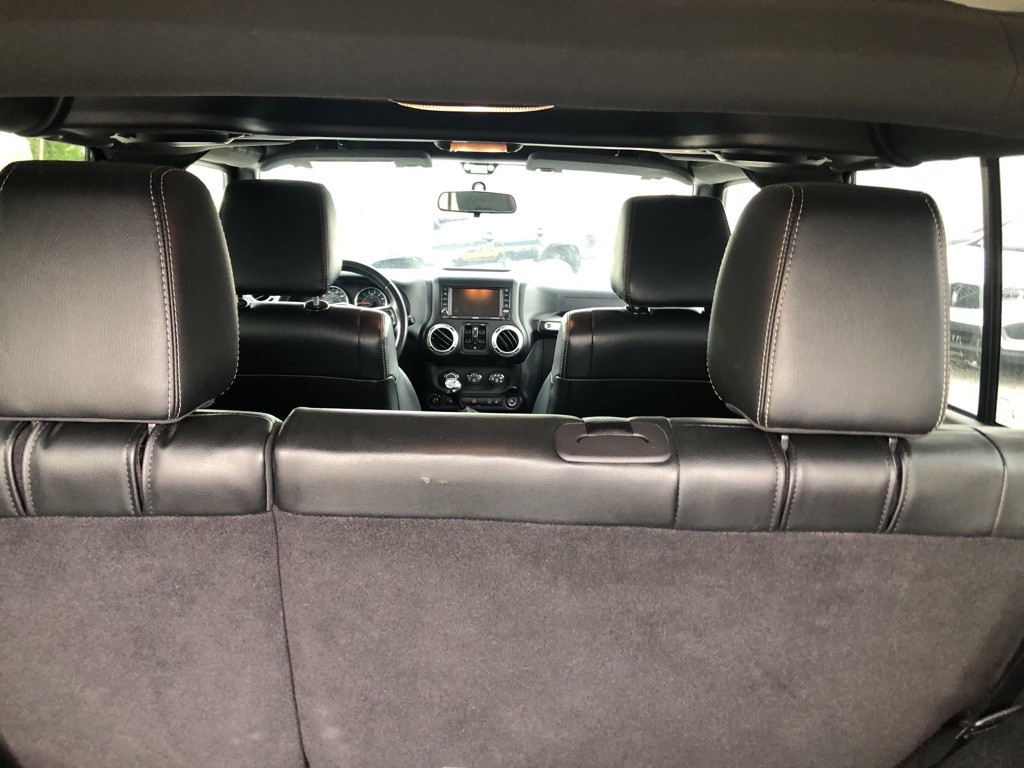 2012 Jeep Wrangler Unlimited Image 18