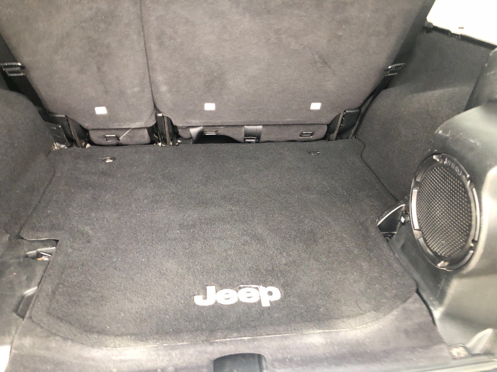 2012 Jeep Wrangler Unlimited Image 19