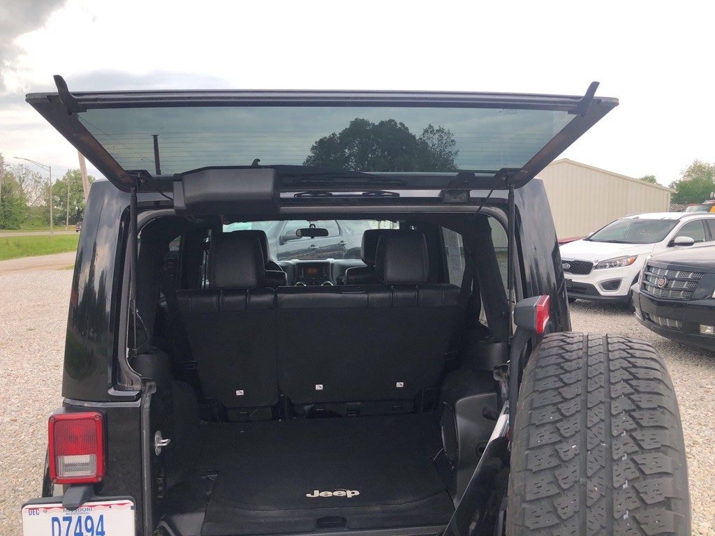 2012 Jeep Wrangler Unlimited Image 20