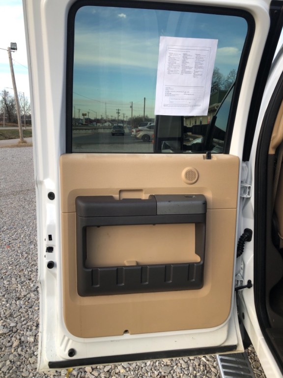 2012 Ford F-250 Image 12