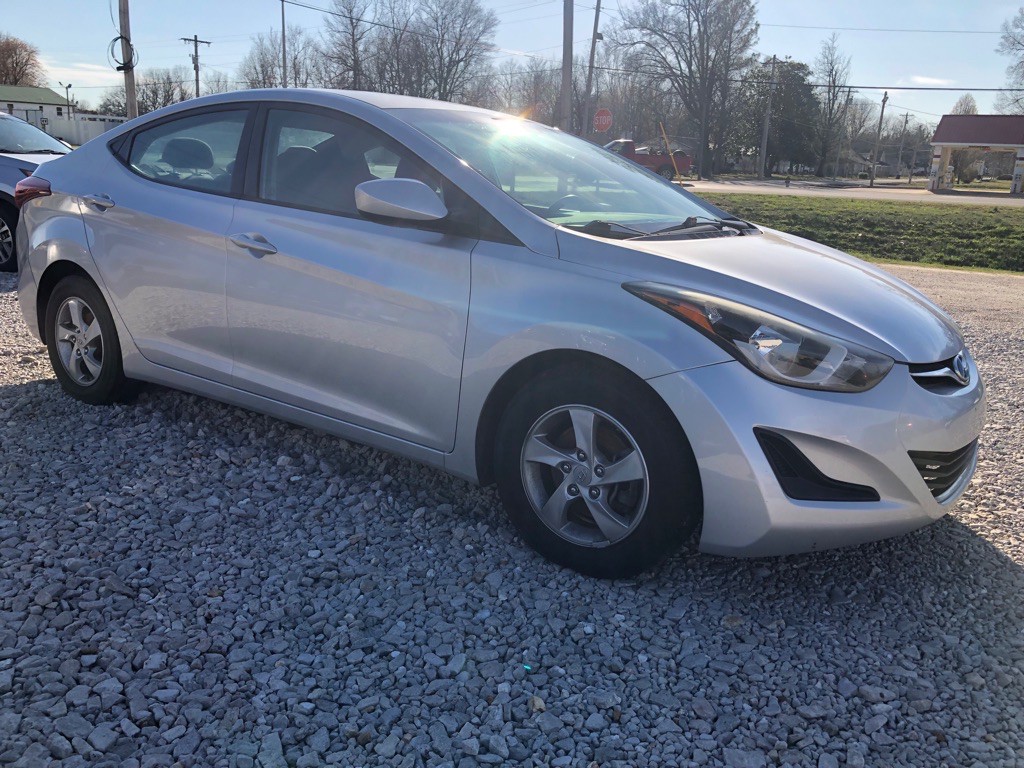2015 Hyundai Elantra Image 3