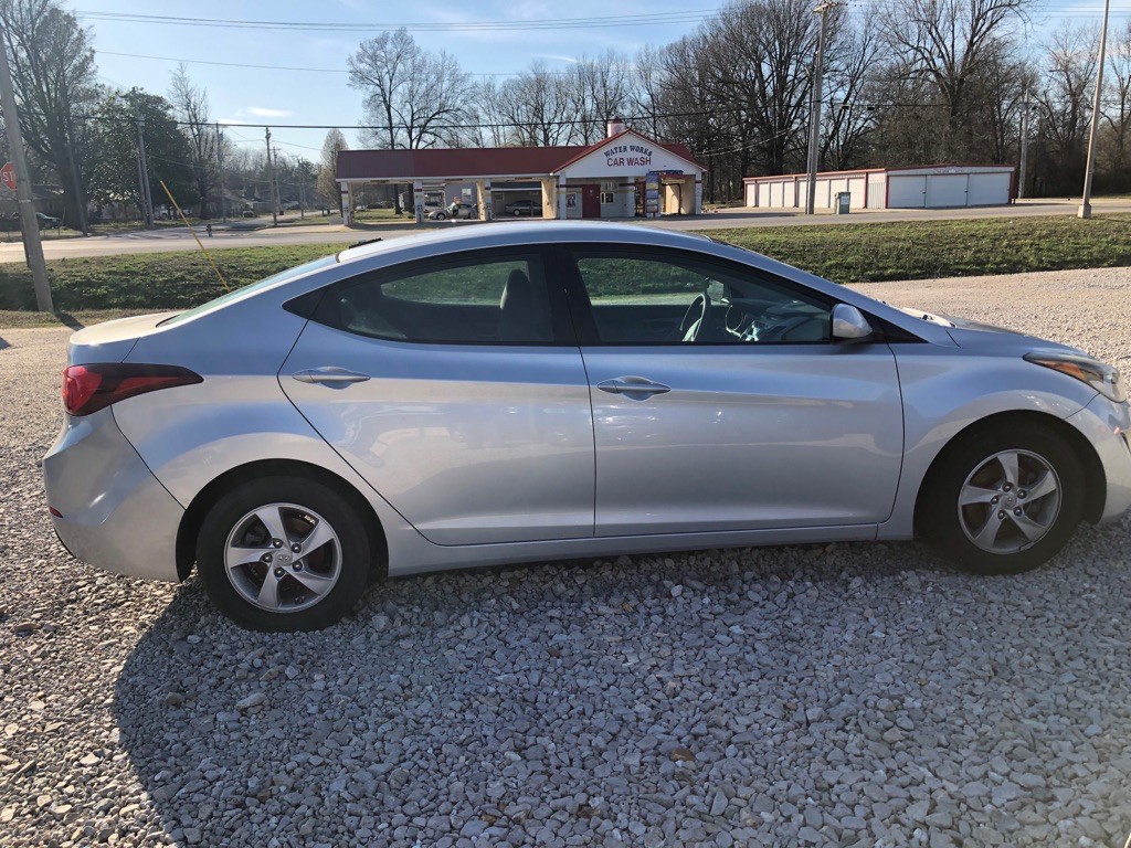 2015 Hyundai Elantra Image 4