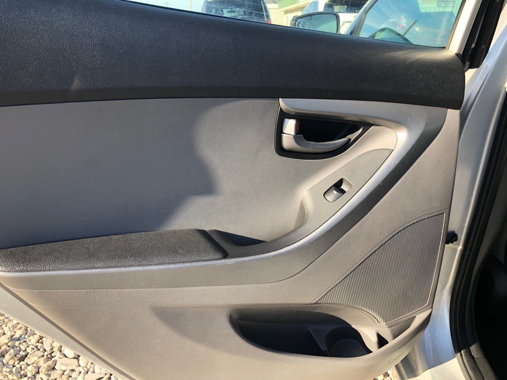 2015 Hyundai Elantra Image 11